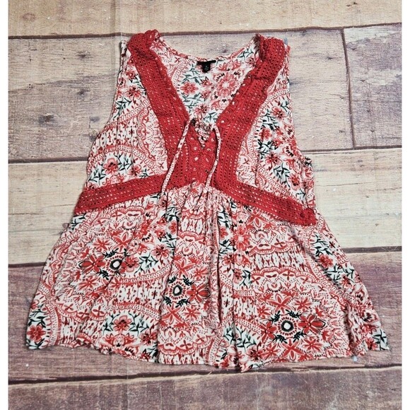 Torrid 2 Babydoll Crinkle Gauze Crochet Inset Lace-Up Top Red - Picture 3 of 6